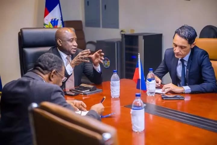 Défense : Haïti mise sur la formation et la coopération françaises pour renforcer ses forces armées