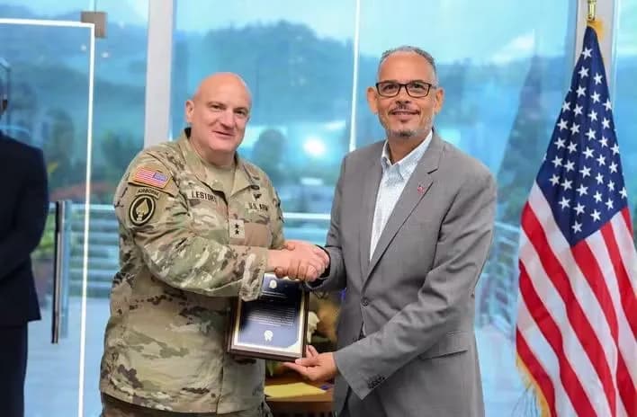 Le commandant du Collège interaméricain de défense (CID), le major-general Joseph Lestorti, échange avec le gouvernement haïtien sur les enjeux sécuritaires